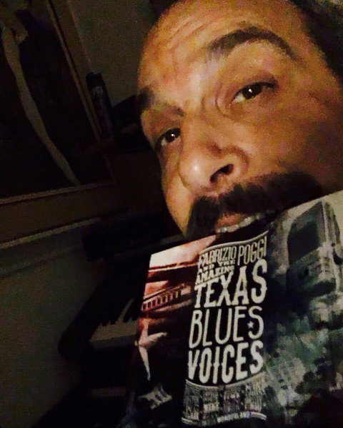 Cole El Saleh with Fabrizio Poggi\'s cd Texas Blues Voices